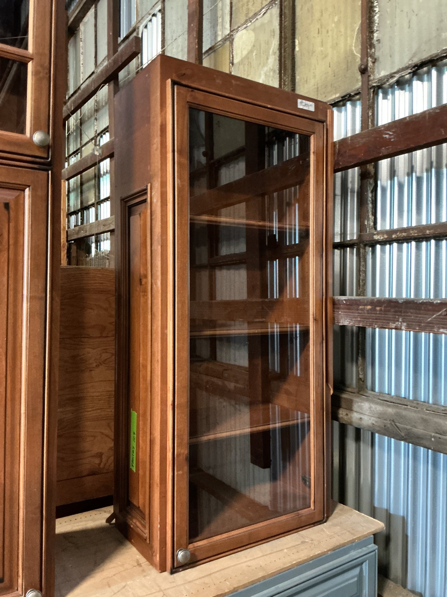 Cabinet, kitchen Upper Brown Glass CX9
