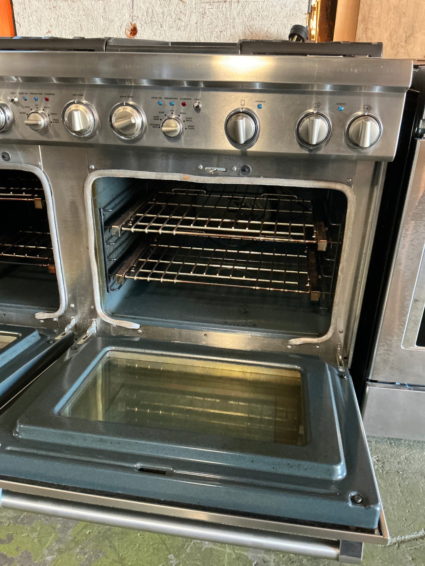 Thermador 48" Range · Dual-Fuel Stove · Double Oven · CX9