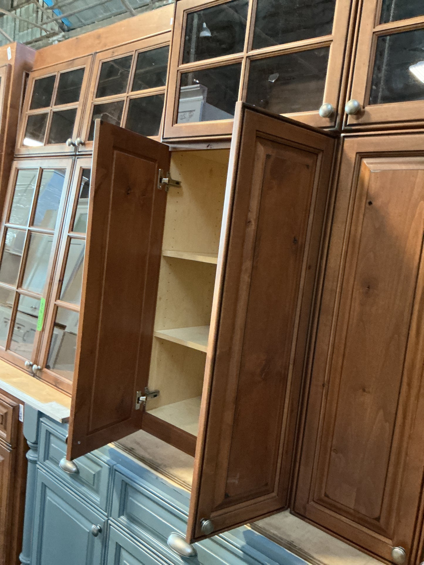 Cabinet, kitchen Upper Brown CX9