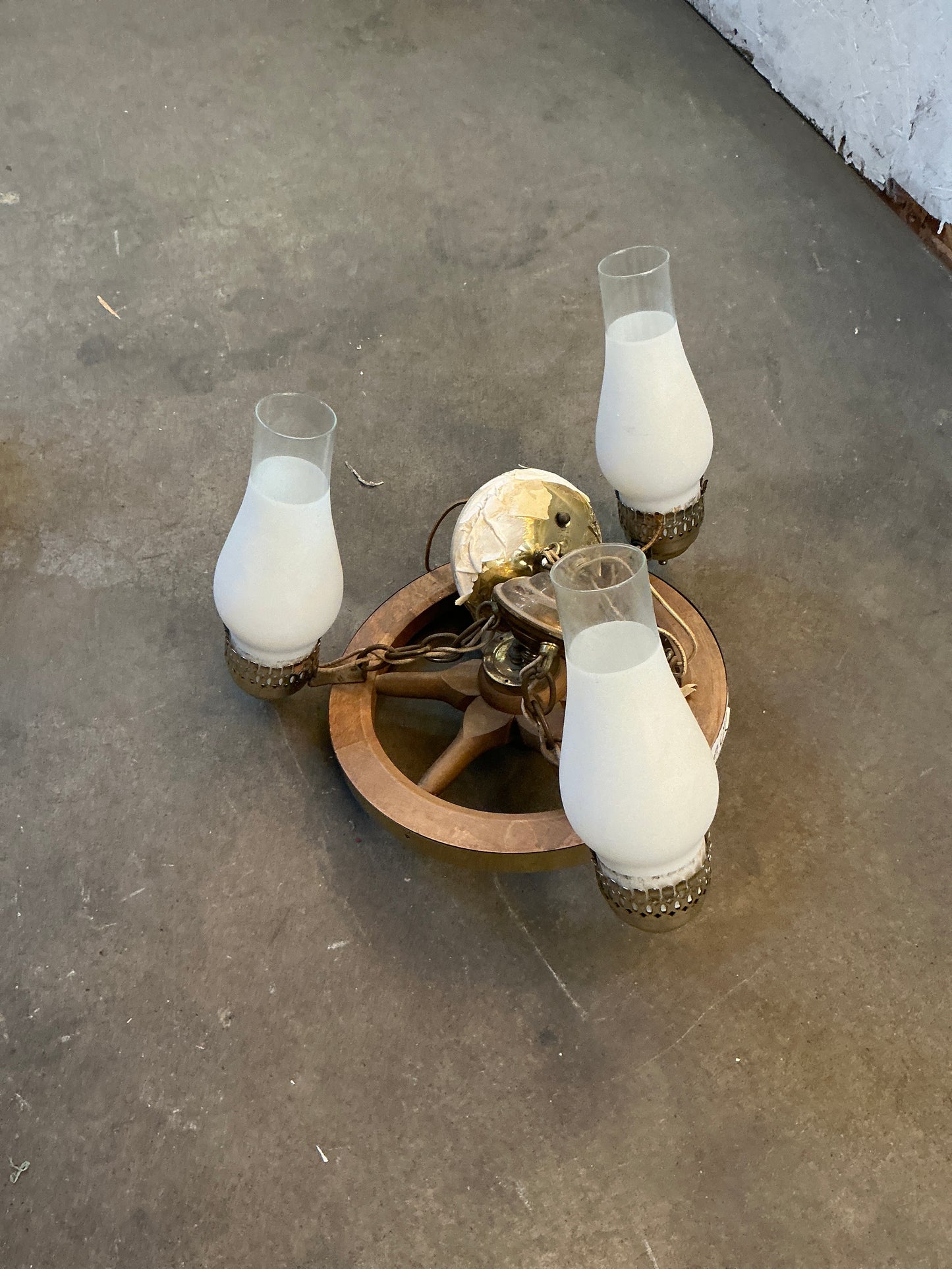 Chandelier, wagon wheel, 3-light, 13", CY2