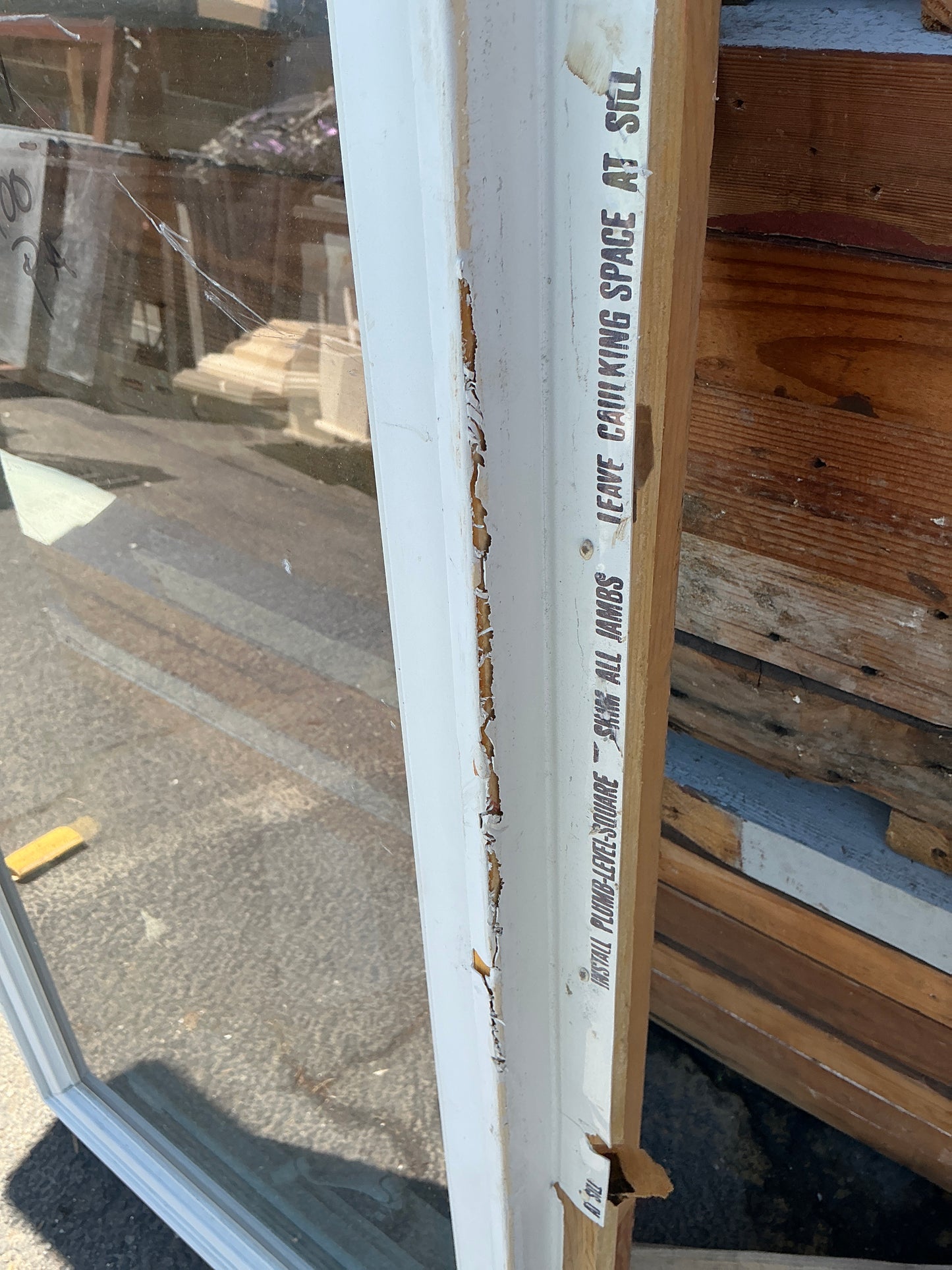 Window · Wood · 24×41 · PA