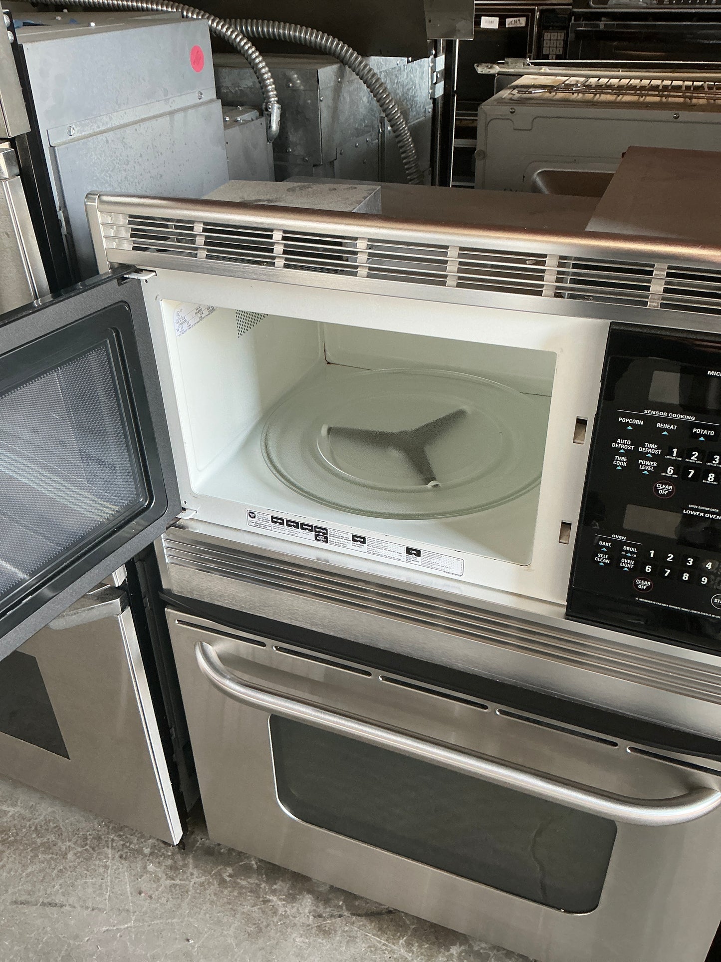 GE, Microwave, Black TRP