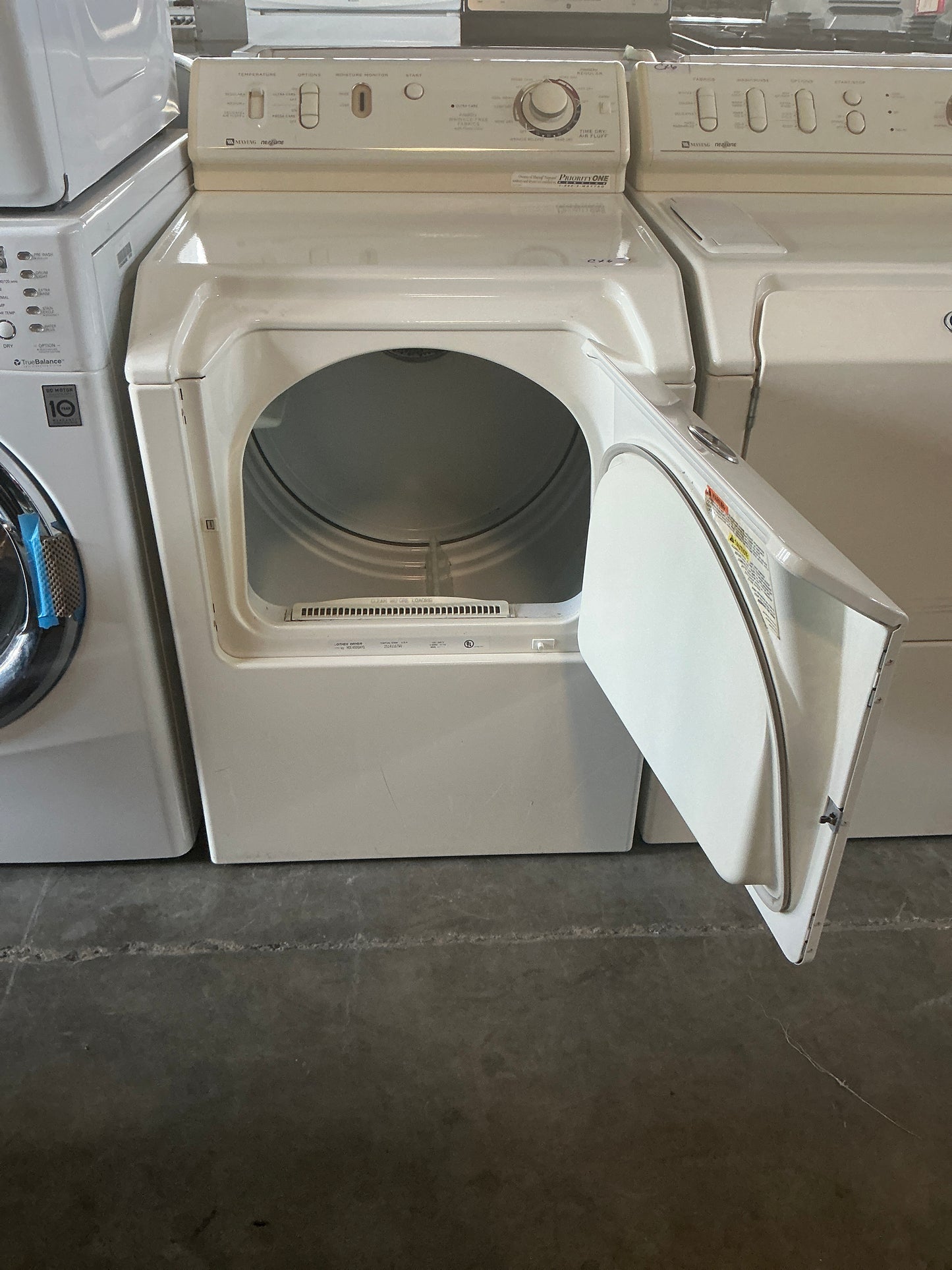 Maytag Washer and dryer set, CX6