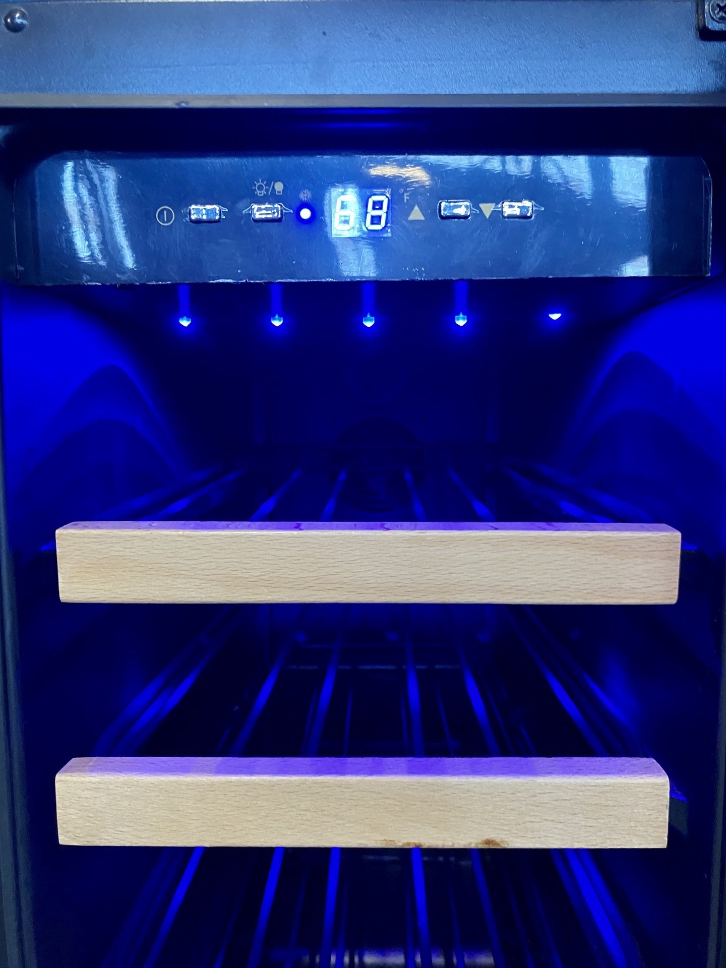 EdgeStar Wine Refrigerator  BG1