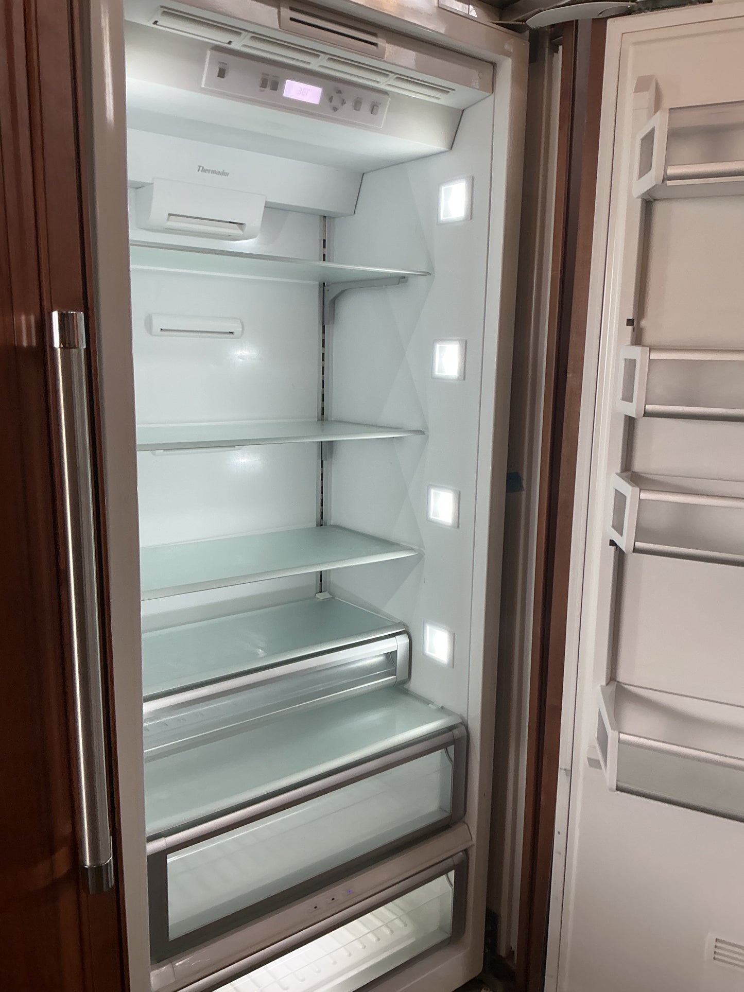 Refrigerator, Thermador, fridge and freezer set, 30 1/2", CX9