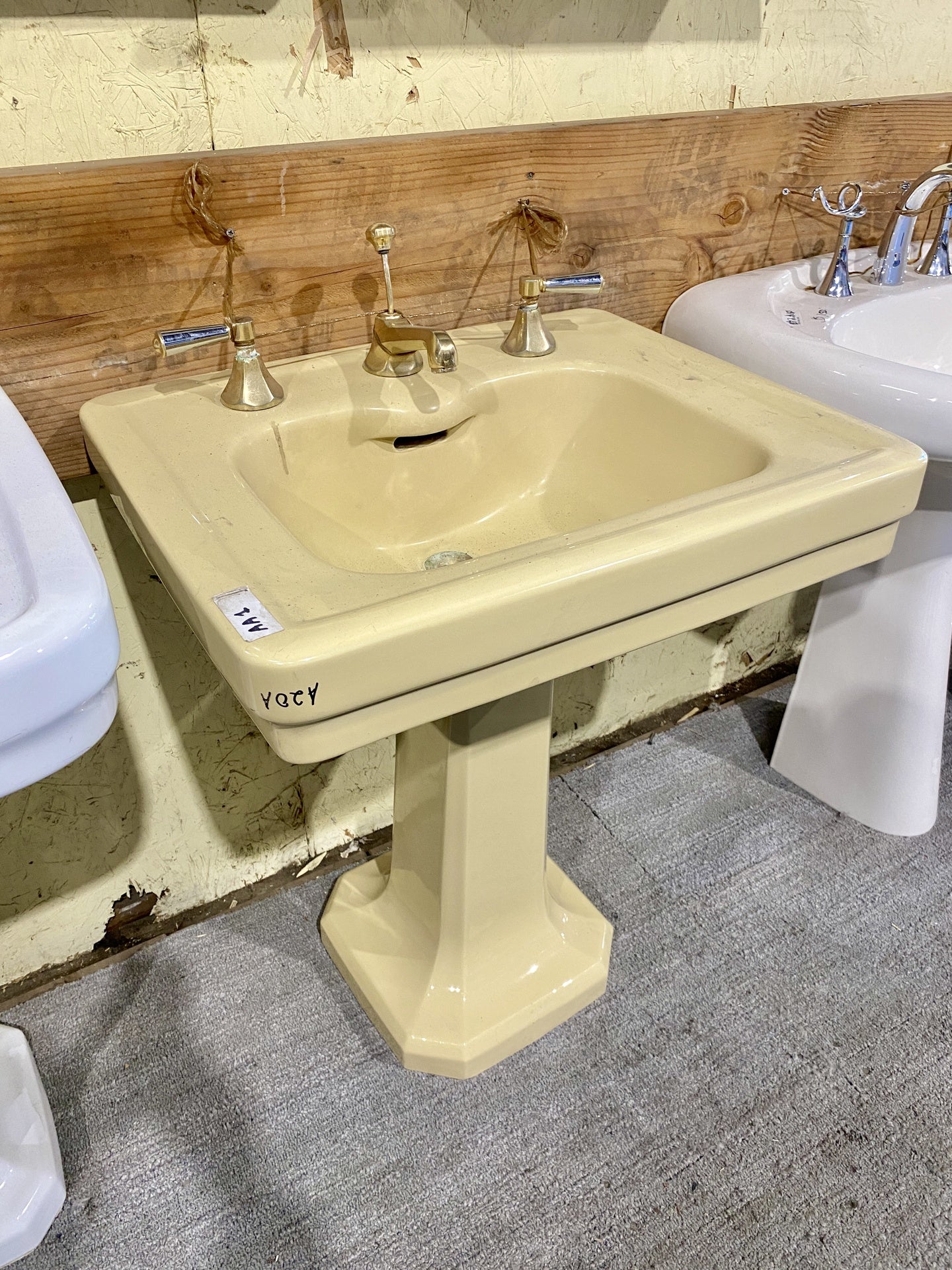 Yellow Vintage Pedestal Sink AA1