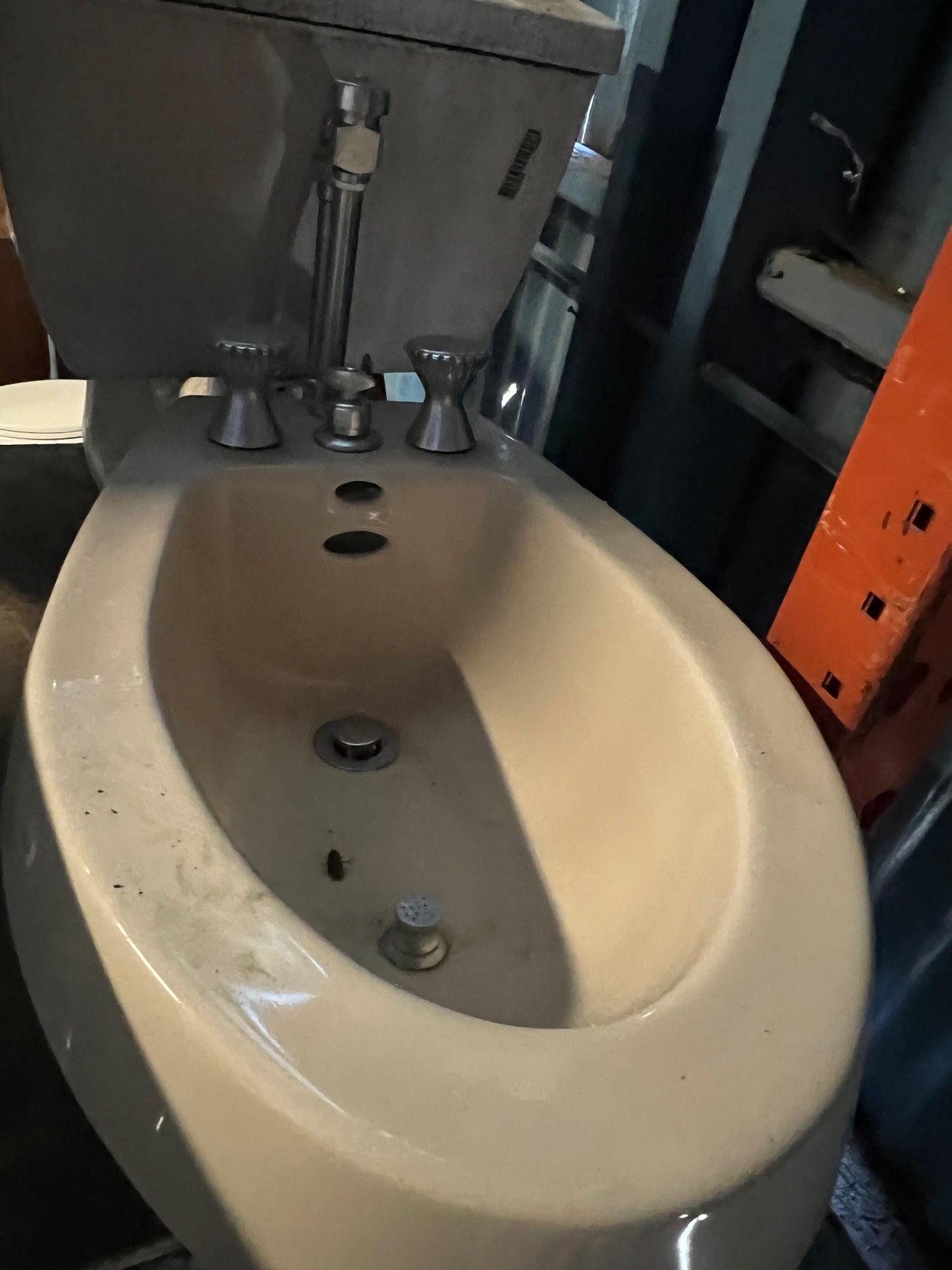 Bidet bone off-white TRP | The ReUse People Oakland