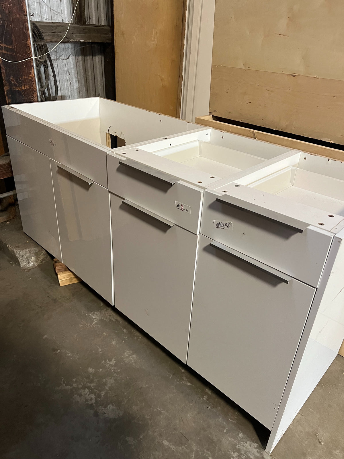 Cabinet · Kitchen Base · White · 3-Unit · 70×35×25 · CU5