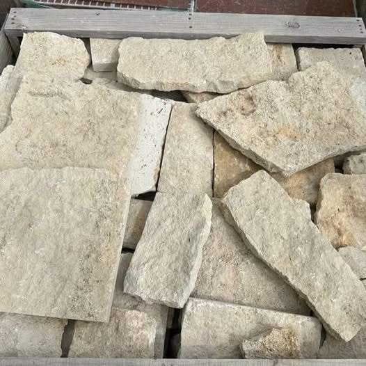 Corner and Flat Wall Limestone