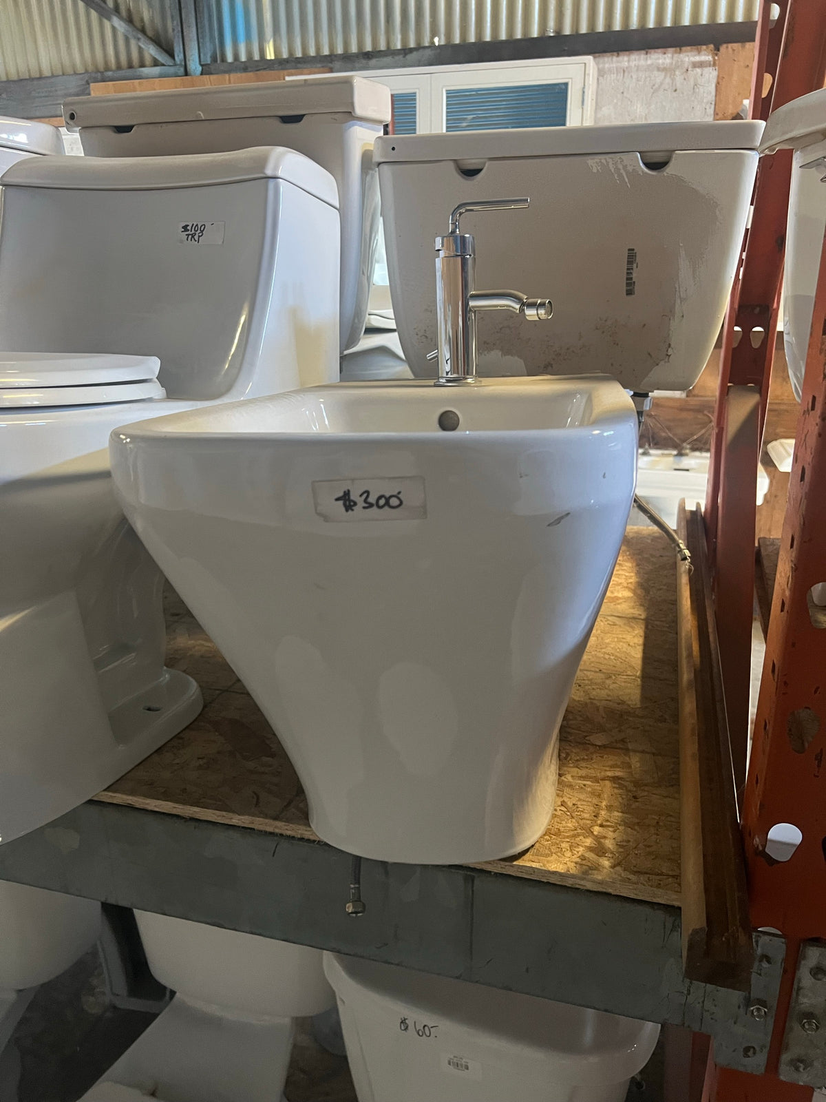 White Duravit bidet, BX4 | The ReUse People Oakland