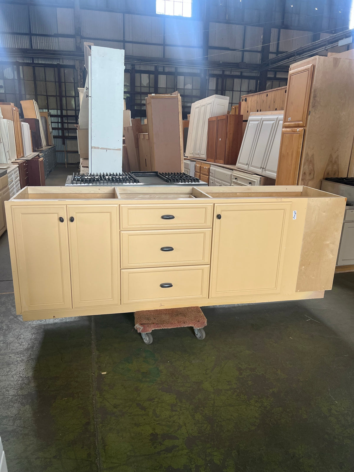 Kitchen base cabinet front, 95x34, CX9 | The ReUse People Oakland