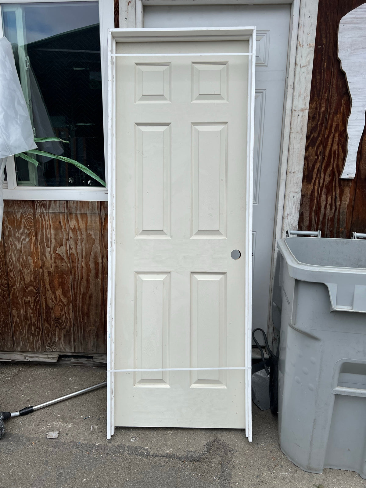 White pre-hung interior door with frame, 28, TRP | The ReUse People Oakland